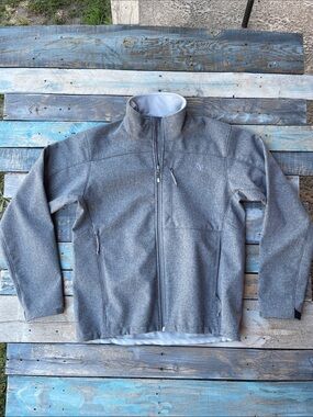 The North Face Windwall Softshell Jacket Size M